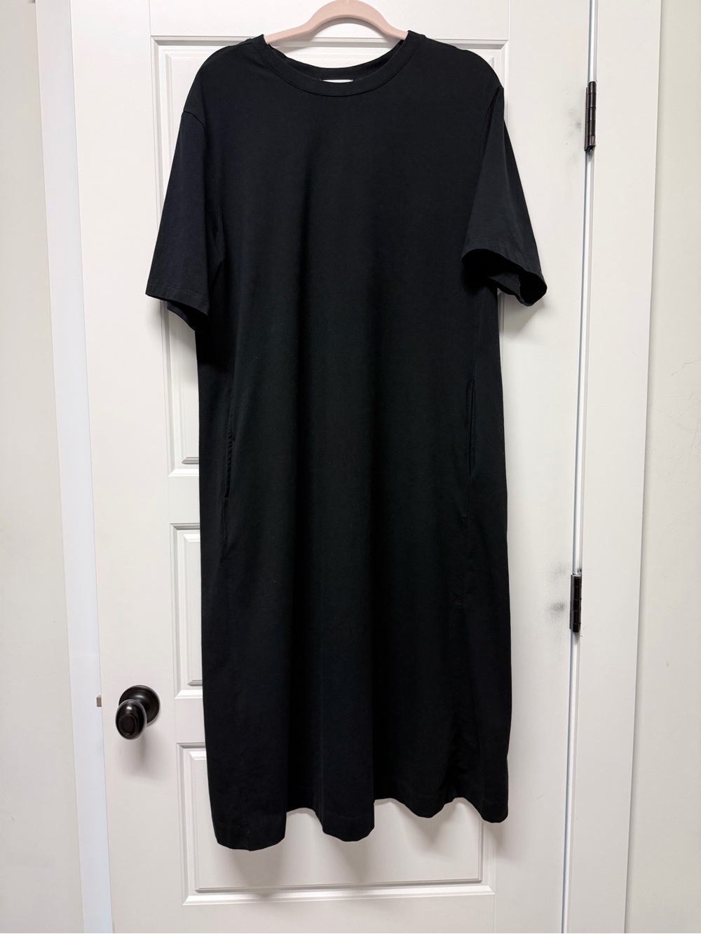 Nordstrom Black Short Sleeve Crewneck Tee Dress